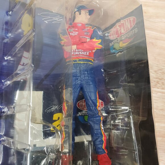 2004 Action McFarlane, Series 4, Nascar, #24, Jeff Gordon, Dupont, Sponsored - Picture 7 of 9